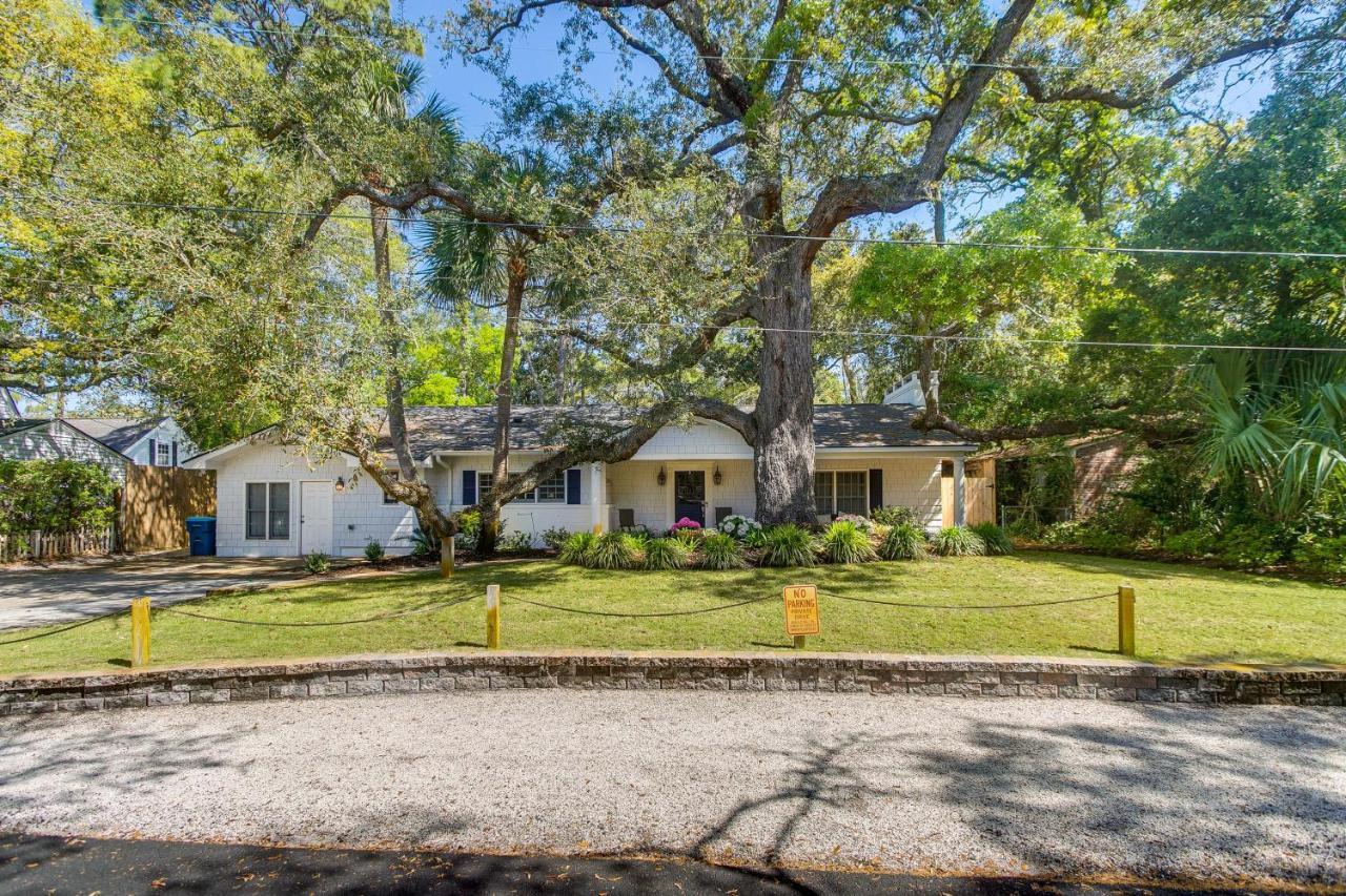 Spacious St Simons Island Vacation Rental With Pool! St. Simons Island Экстерьер фото